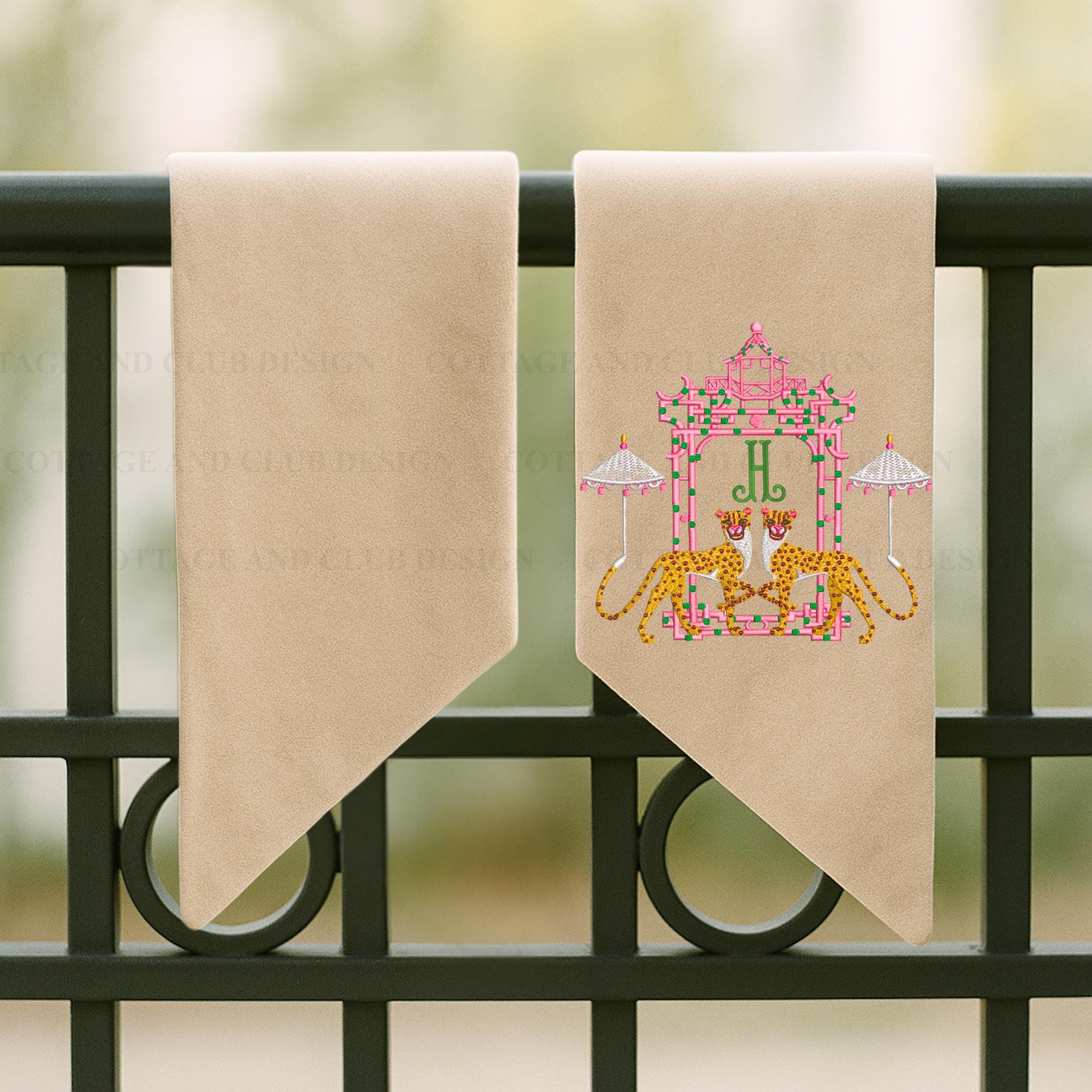 CottageandClub Wreath Sash